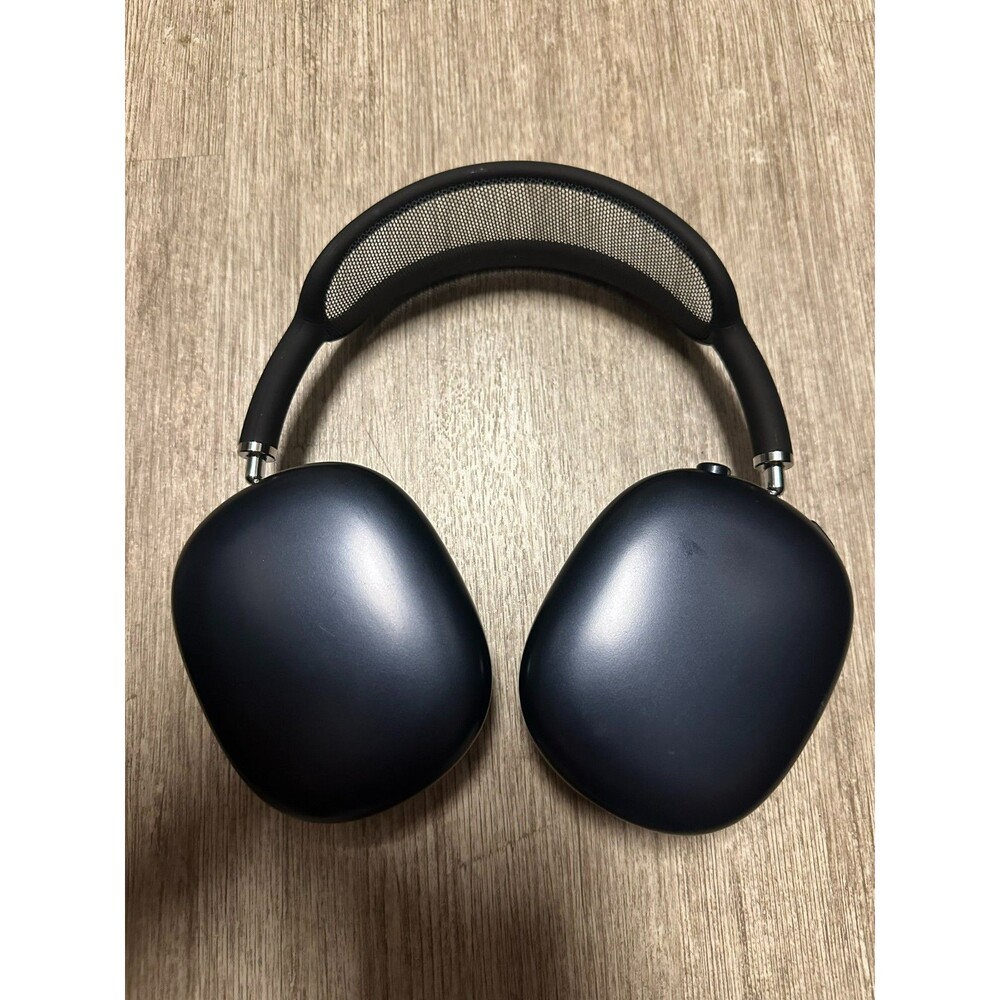 Apple AirPods Max Wireless Headphones Space Gray Noise Cancelling w/ Smart Case